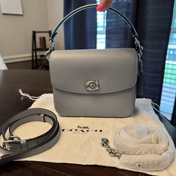 🩵 Coach Cassie Crossbody Bag 19 (in Excellent Used Condition )! 🩵 - Picture 3 of 17